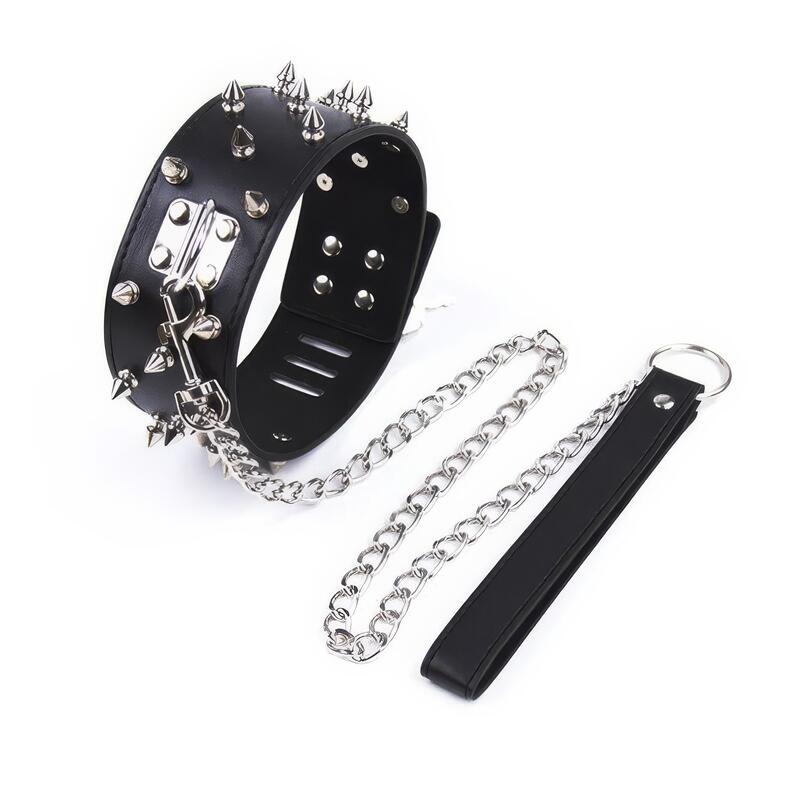 Halsband med dubbla rader nitar och kedjekoppel — produktvy 2