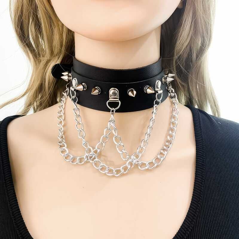 Gothic Chain BDSM Collar — product view 3