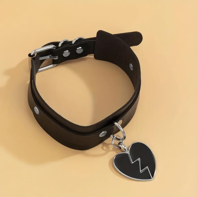 Choker BDSM in pelle con cuore spezzato e fulmine — vista prodotto 4