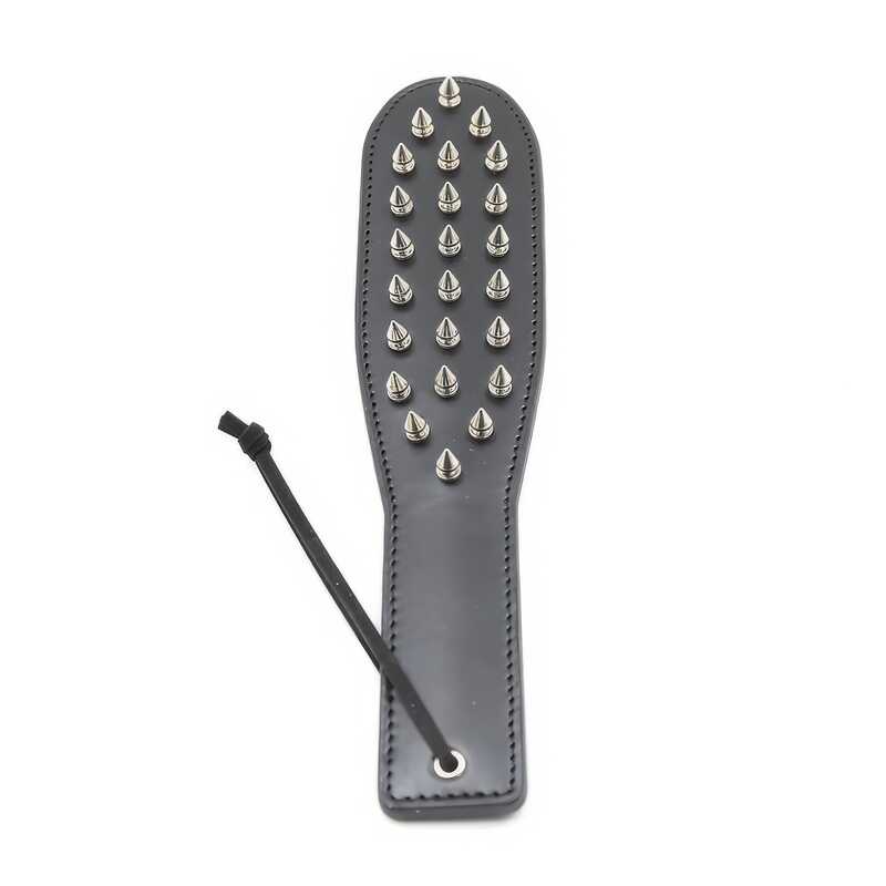 Studerede spanking padle — produktvisning 2