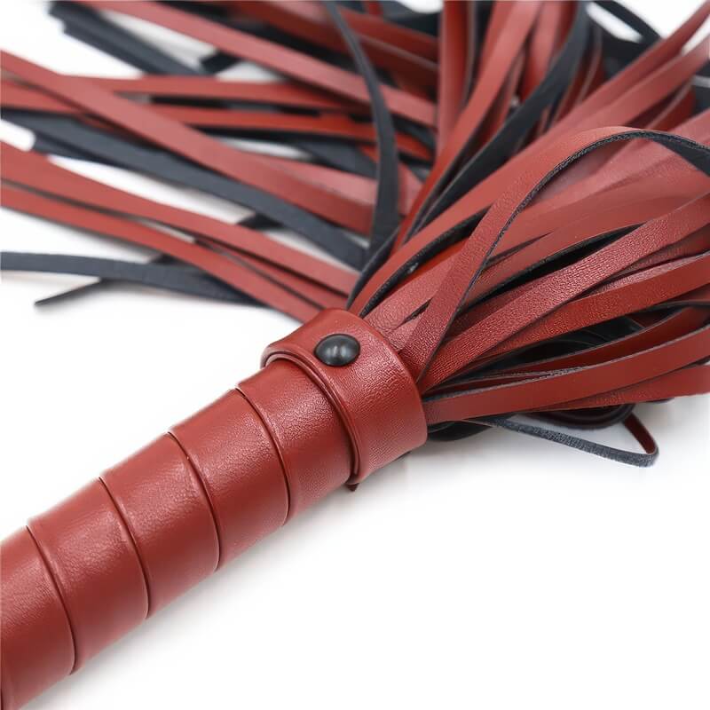 Ebony and Crimson Flogger — product view 4