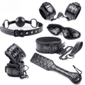 Coffret BDSM rembourré à étoiles embossées — image du produit