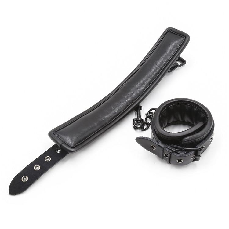 Cowhide læder bondage håndjern — produktvisning 2