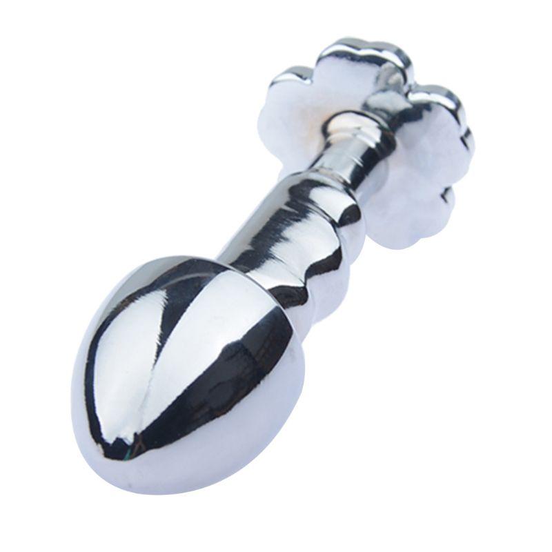 Clover Heart Butt Plug — product view 2