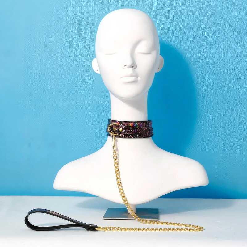 Choker BDSM a Scaglie Iridescenti con Guinzaglio a Catena — vista prodotto 2