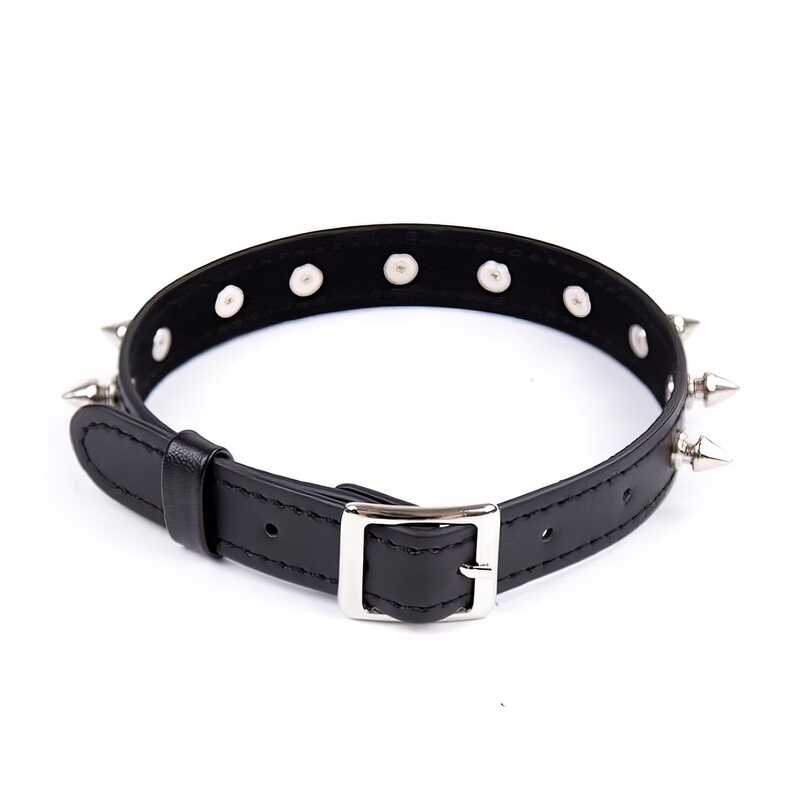 Choker BDSM in similpelle con borchie a punta — vista prodotto 3